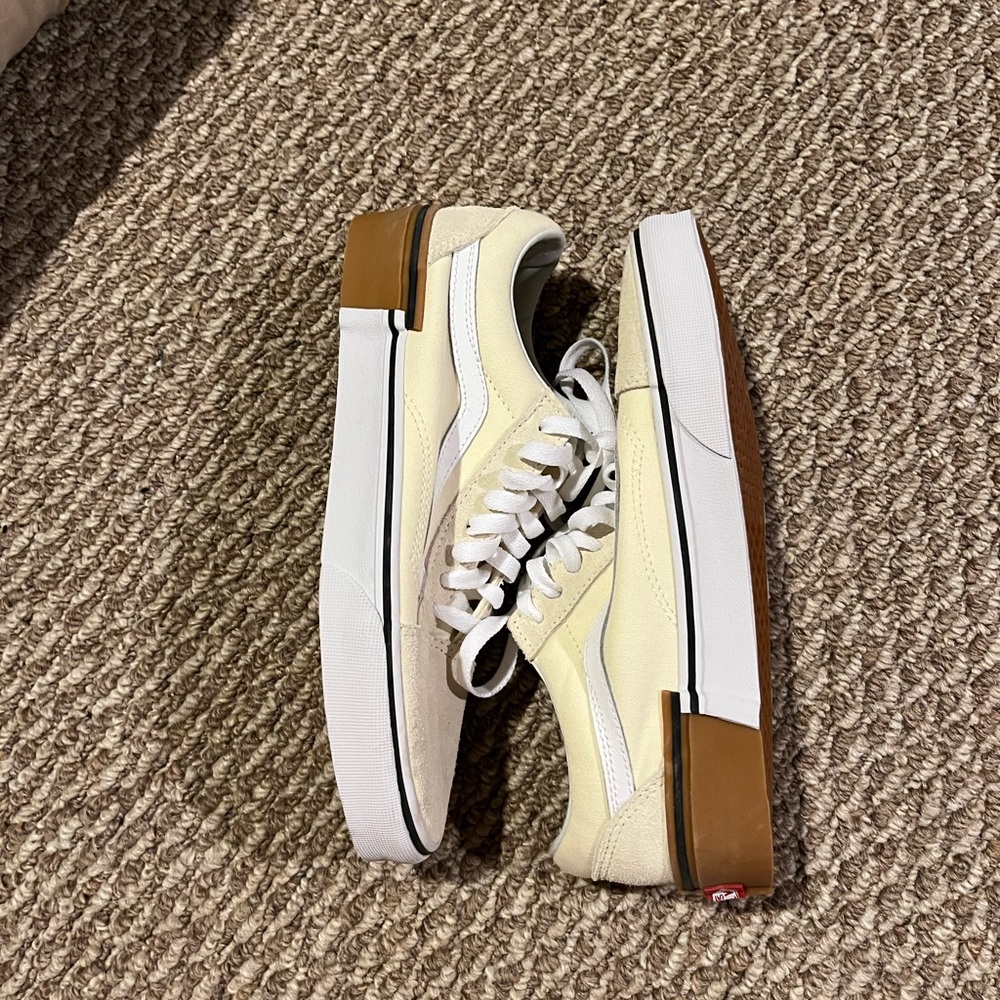 Vans (no box)